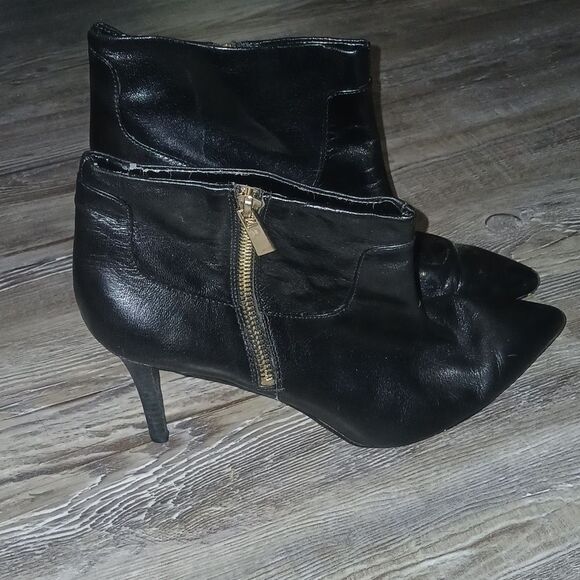 Nine West black ankle heel booties  Sz 9.5  EUC - Picture 5 of 7